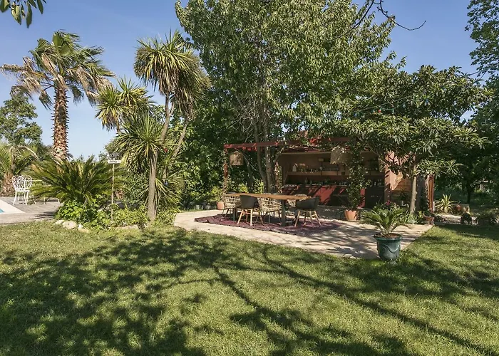 Tatil Evi Domaine Sesquier Mas D'exception Acacia